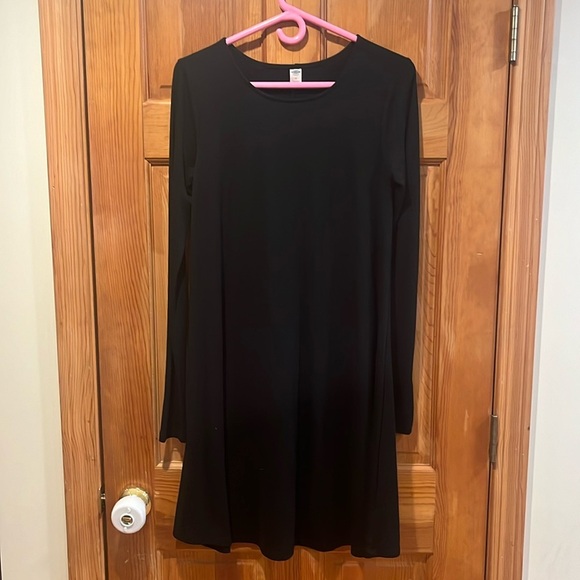 Old navy women’s black long sleeve swing dress size medium tall . - Picture 1 of 6